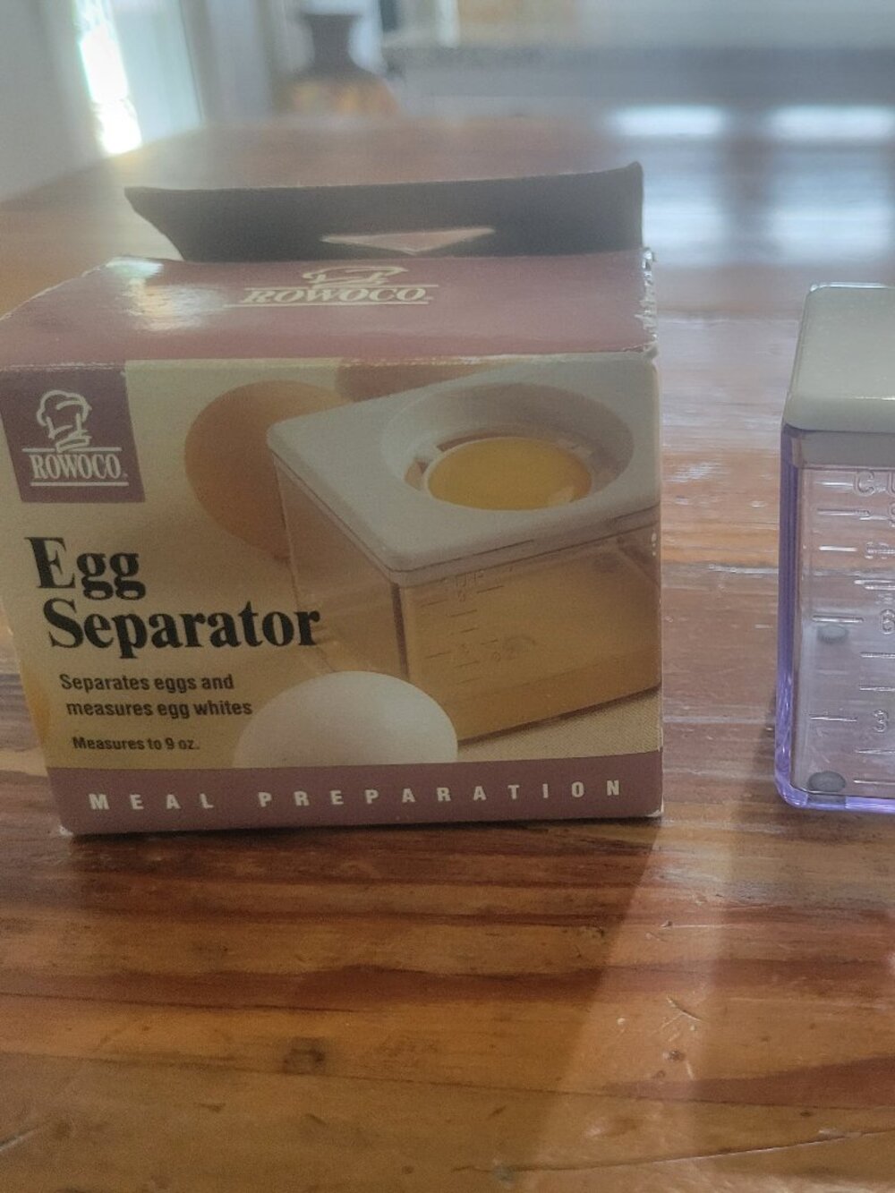Rowoco Egg Separator Measuring Cup with Lid 9 oz. Meal Preparation Kitchen Vtg